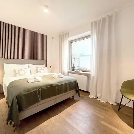 Blueberry Living - Wohlfuehl-apartment Starnberger See, Design, Sport & *
