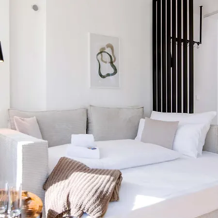 Blueberry Living - Wohlfuehl-apartment Starnberger See, Design, Sport & Apartment