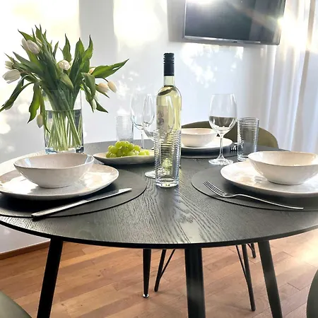 Blueberry Living - Wohlfuehl-apartment Starnberger See, Design, Sport & Apartment Tutzing