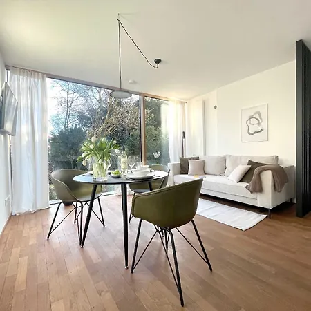 Blueberry Living - Wohlfuehl-apartment Starnberger See, Design, Sport & Apartment *